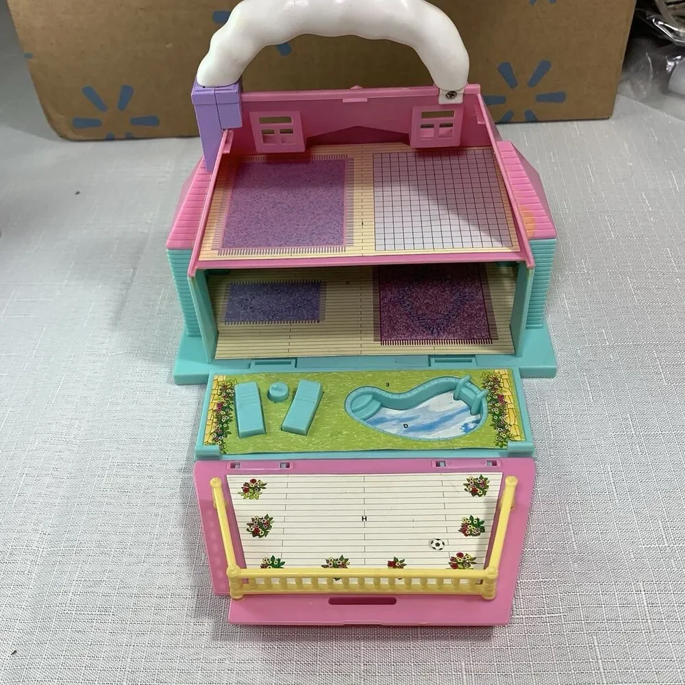Blue Box Toys Tiny Dream Carry Along Mini Dollhouse Some Furniture 1990s
